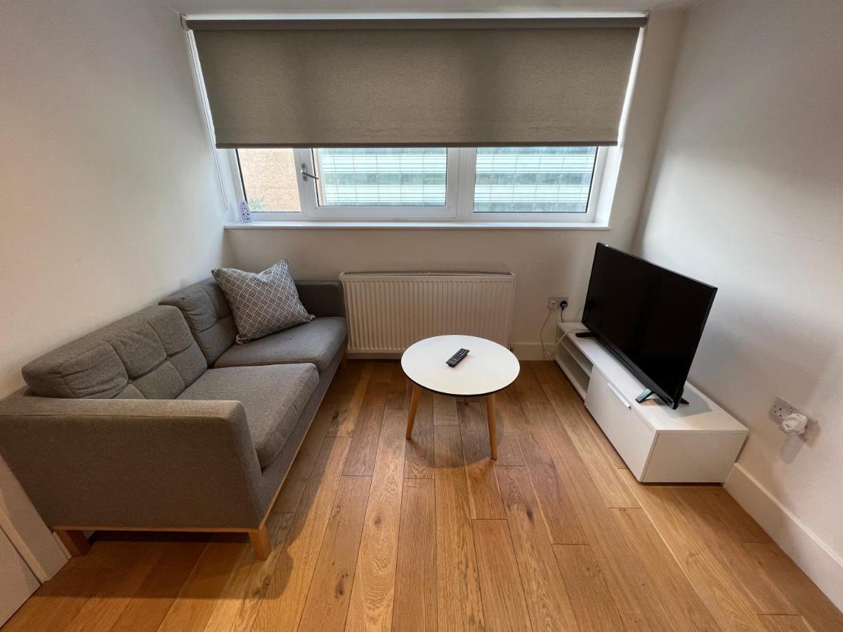 Lovely Apartment In The Centre Of Croydon Exterior foto