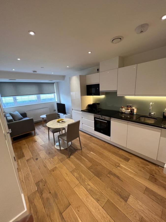 Lovely Apartment In The Centre Of Croydon Exterior foto